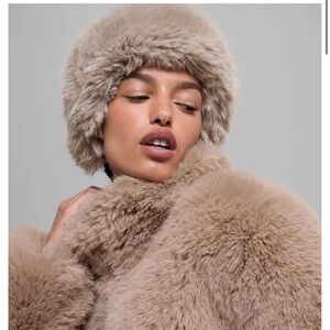 Alo Opulent Faux Fur Wintersun Headband